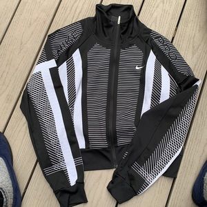 Nike pro crop top jacket size Xl